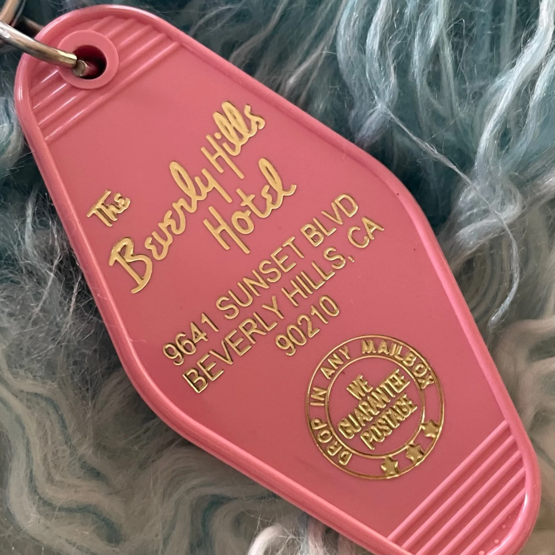 Wholesale Custom Logo Blank Plastic Retro Vintage Motel Promotional Keychains for Hotel Room