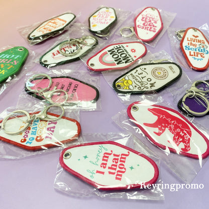 Clear Pearl Glitter Hotel Plastic Keychain Custom UV Printing Blank Plastic Acrylic Luggage Tags Retro Motel Keychain